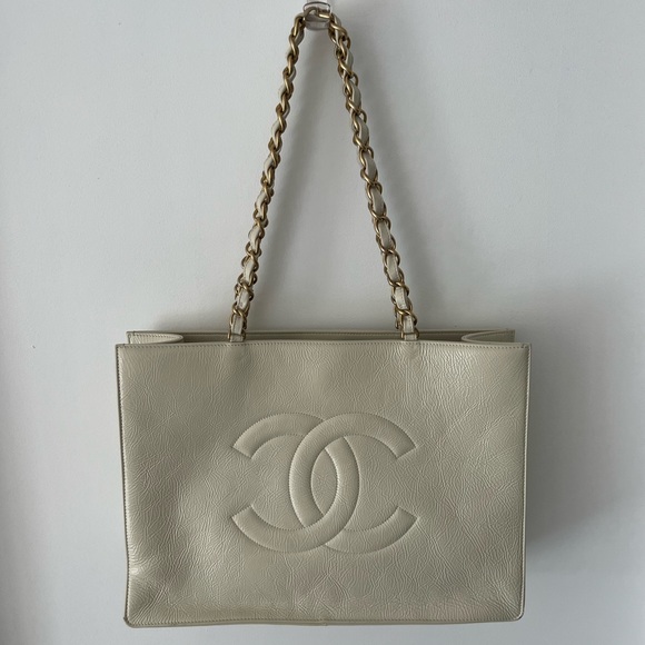 CHANEL Handbags - Chanel Leather Tote Purse